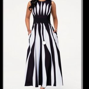 Rosewe Black & White Dress
